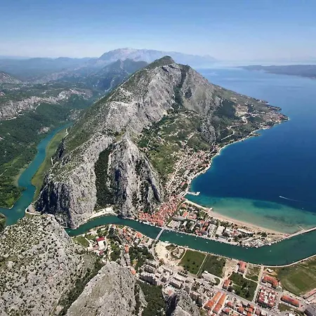 Danci アパート *